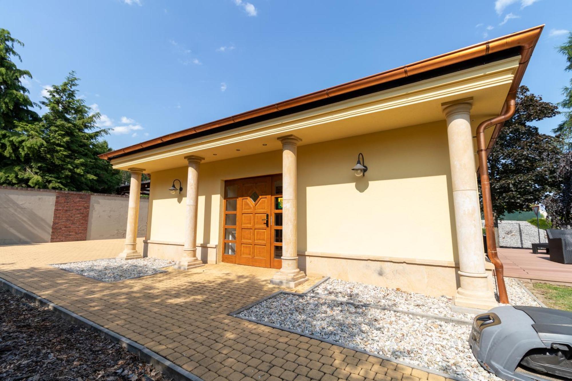 Hotel Resort Lovecka Basta Strakonice Exterior foto