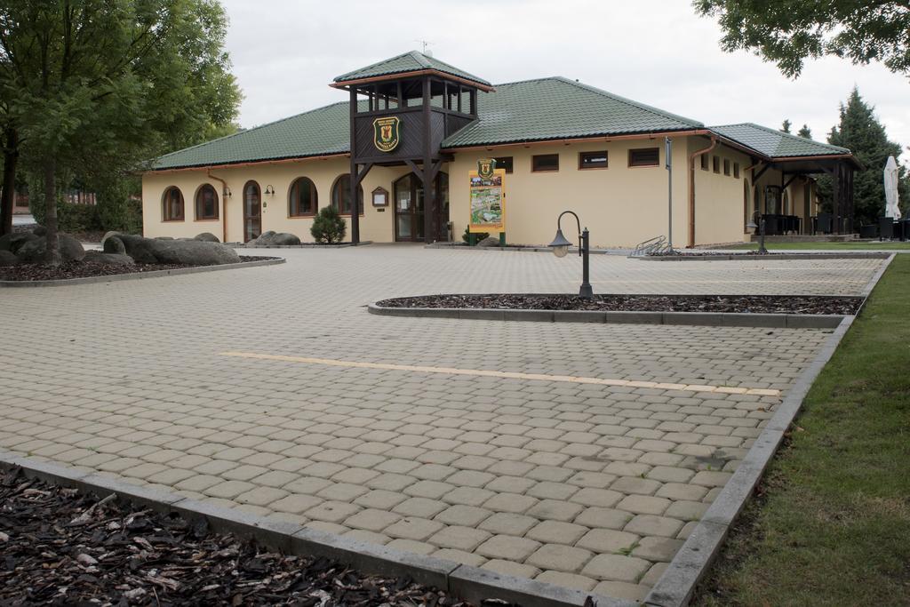 Hotel Resort Lovecka Basta Strakonice Exterior foto
