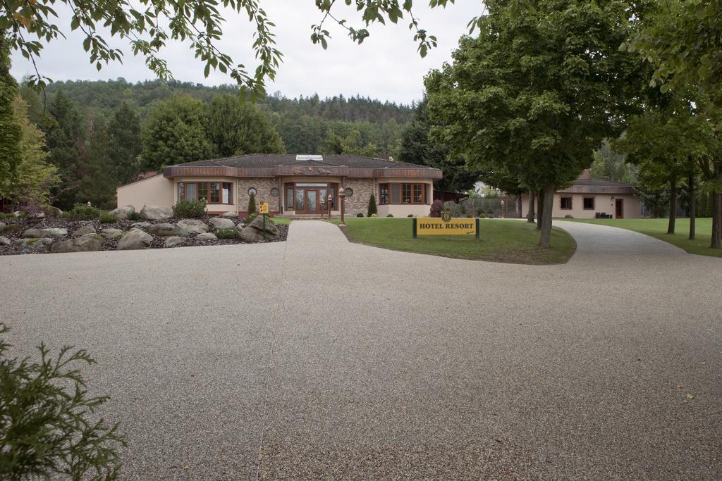 Hotel Resort Lovecka Basta Strakonice Exterior foto